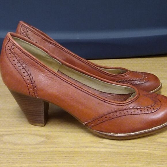 Nobil's leather retro heels 6.5 - Picture 5 of 8